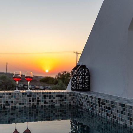 Theophrasti Suites Foinikiá Exteriér fotografie