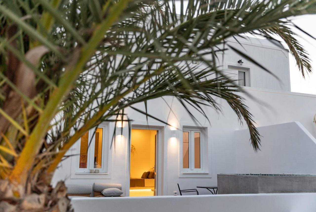 Theophrasti Suites Foinikiá Exteriér fotografie