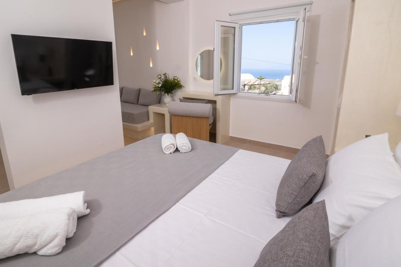 Theophrasti Suites Foinikiá Exteriér fotografie