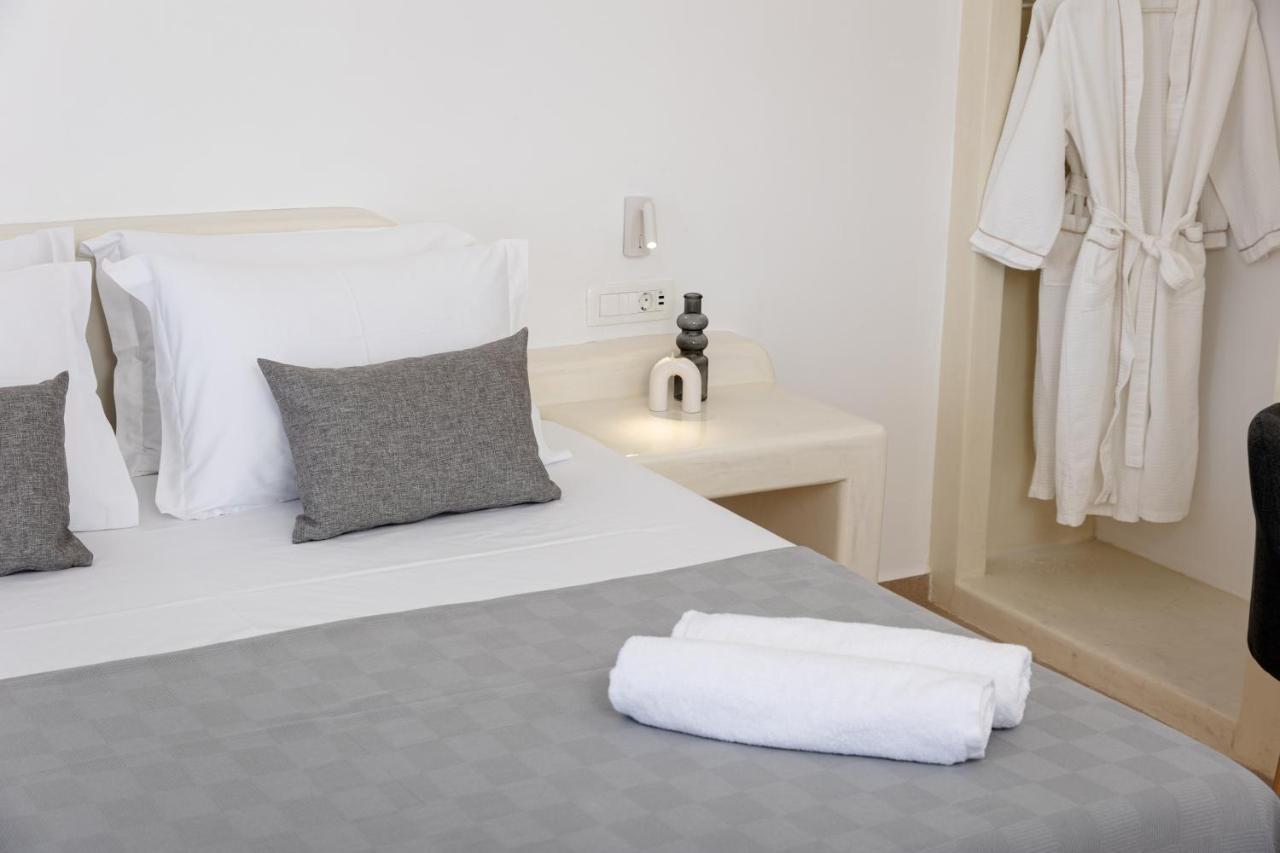 Theophrasti Suites Foinikiá Exteriér fotografie