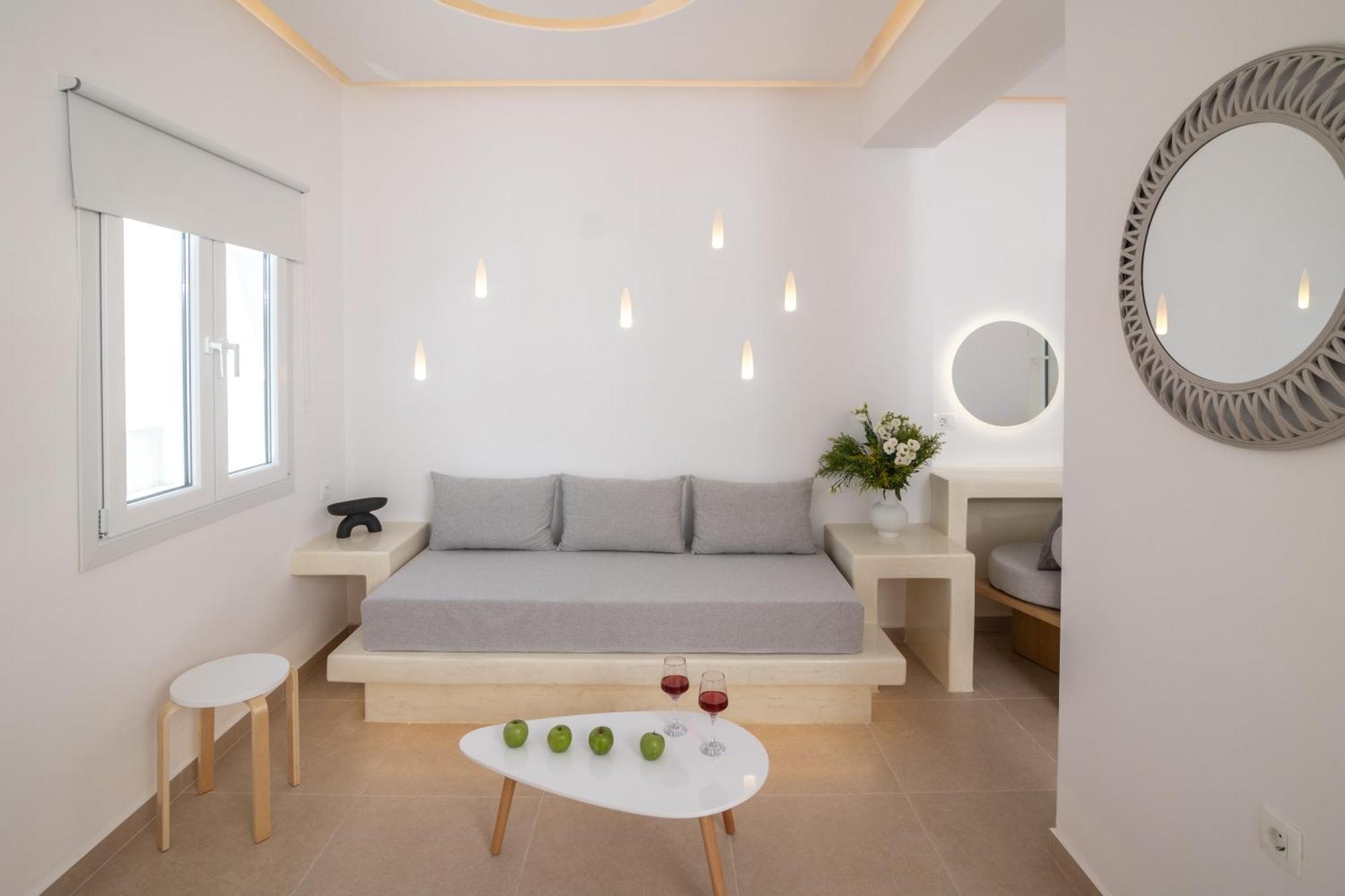 Theophrasti Suites Foinikiá Exteriér fotografie