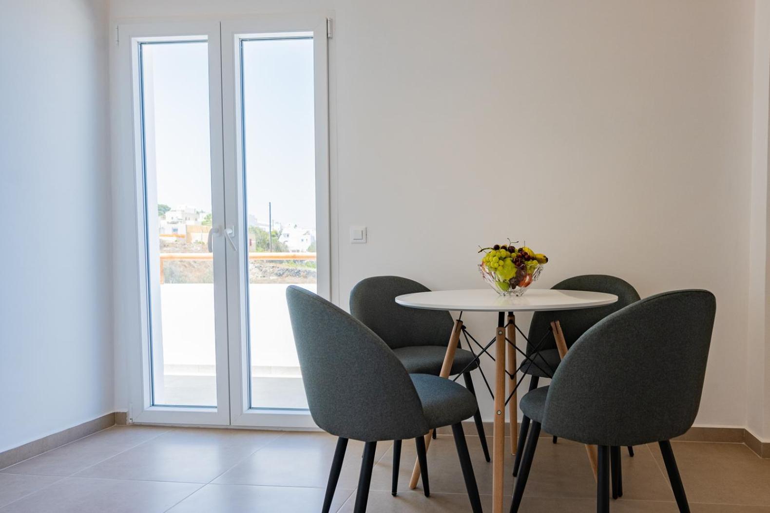 Theophrasti Suites Foinikiá Exteriér fotografie